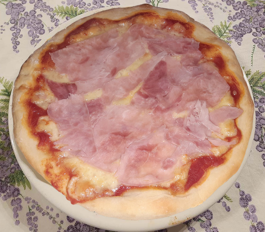 Pizza al Prosciutto